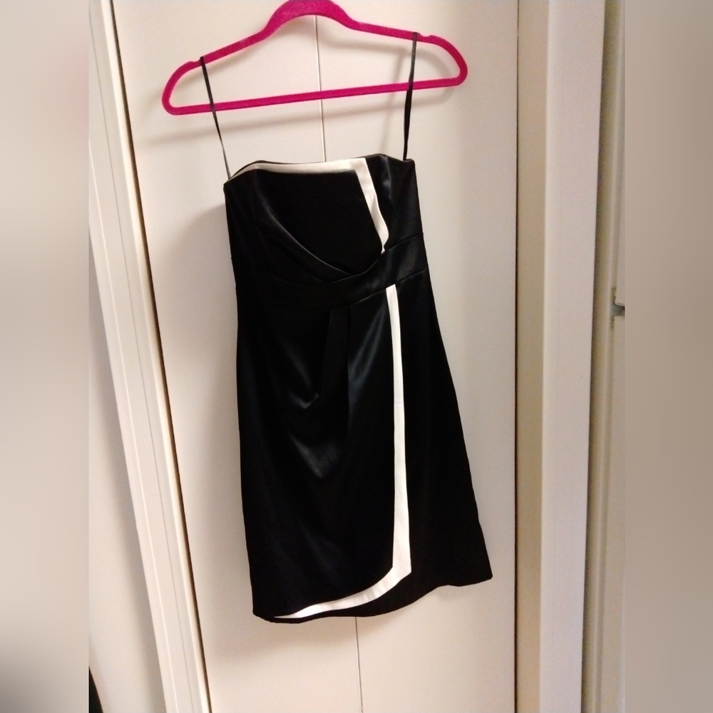 White house black market black dress, NWT, size 2